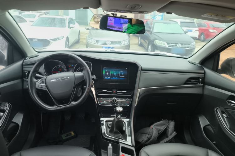 Used Venucia T70 2019 1.4T Manual Enjoyment Edition Center Console