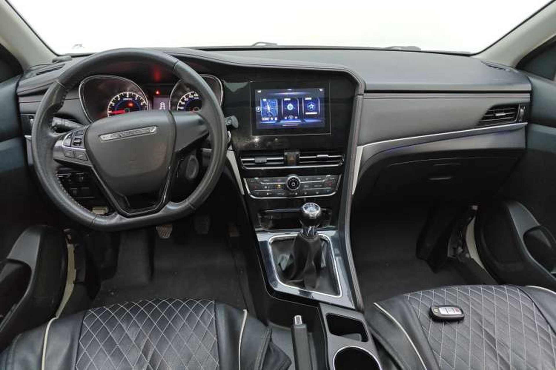 Used Venucia T70 2019 1.4T Manual Enjoyment Edition Center Console