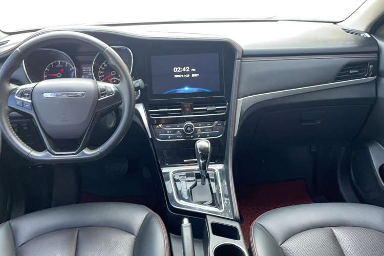 Used Venucia T70 2019 2.0L CVT Enjoy Edition China VI Standard Center Console