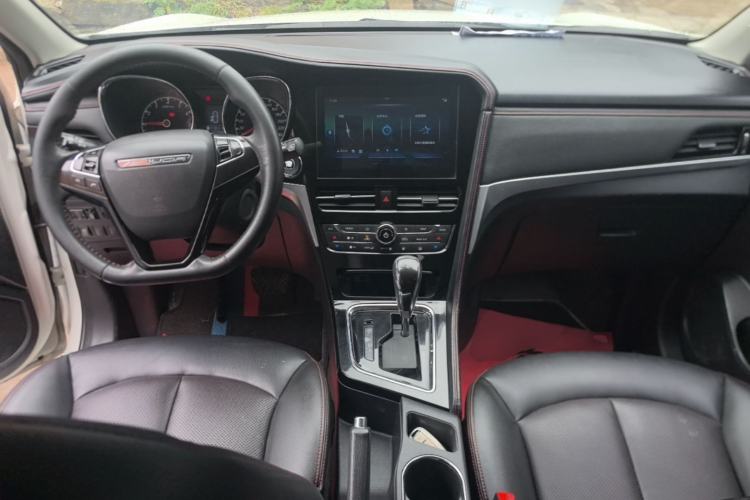Used Venucia T70 2019 2.0L CVT Enjoy Edition China V Standard Center Console