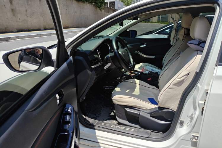 Used Venucia T70 2019 1.6L Manual Classic Edition Driver Seat