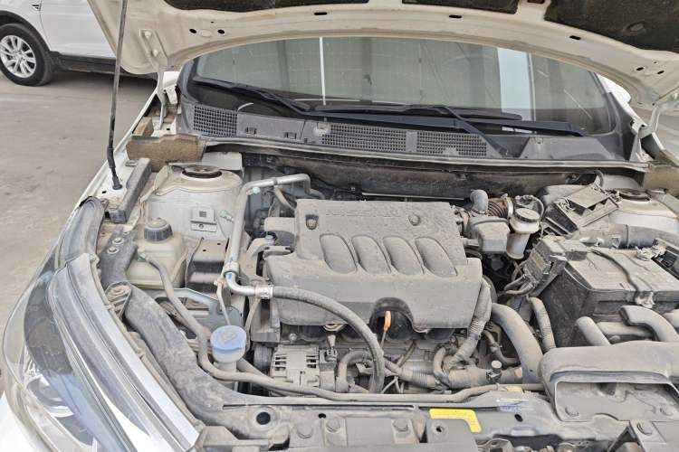 Used Venucia T70 2019 2.0L CVT Enjoy Edition China V Standard Engine Bay Right