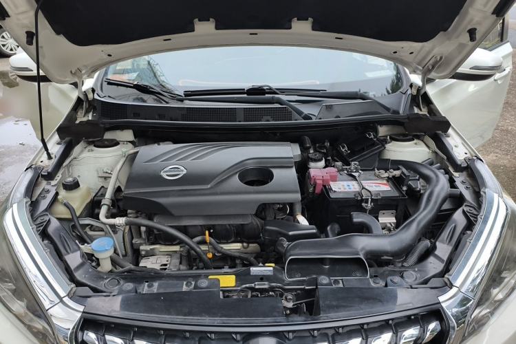 Used Venucia T70 2019 2.0L CVT Enjoy Edition China VI Standard Engine Bay