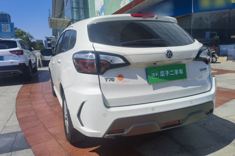 Used Venucia T70 2019 1.6L Manual Classic Edition Exterior 2