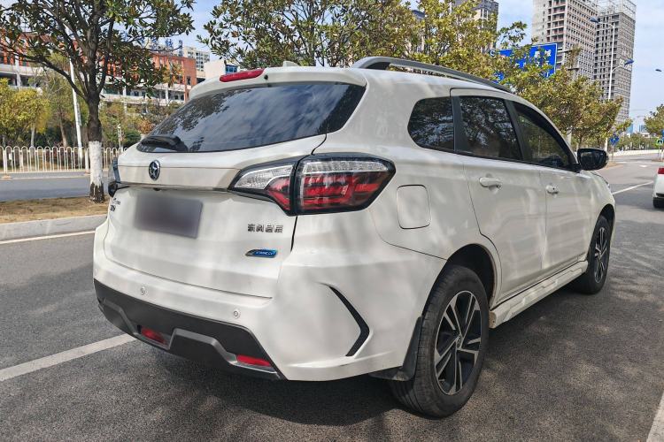 Used Venucia T70 2019 2.0L CVT Enjoy Edition China V Standard Exterior 5