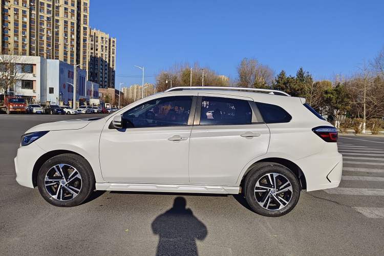 Used Venucia T70 2019 1.4T Manual Enjoyment Edition Exterior 6