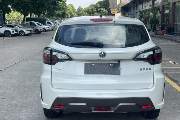Used Venucia T70 2019 1.6L Manual Classic Edition Exterior 6