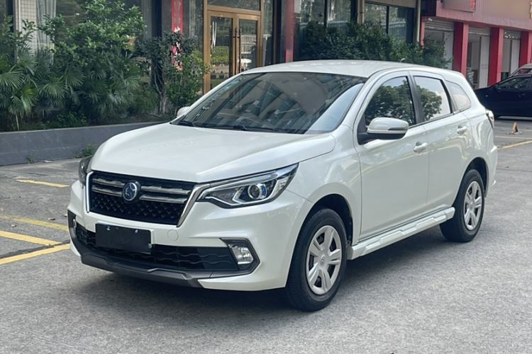 Used Venucia T70 2019 1.6L Manual Classic Edition Exterior 8