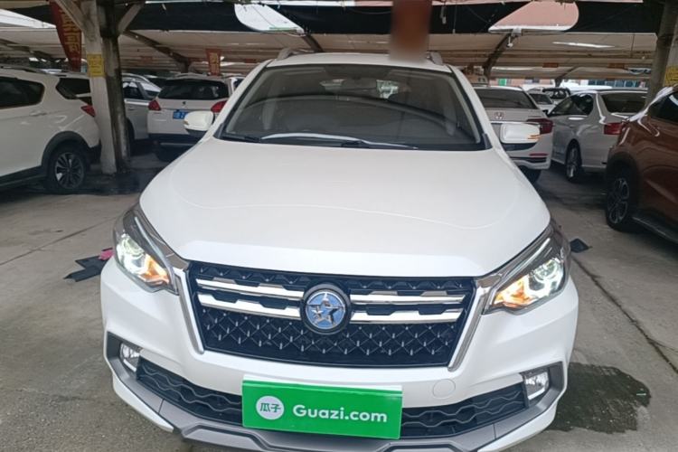 Used Venucia T70 2019 2.0L CVT Smart Edition China V Standard Front