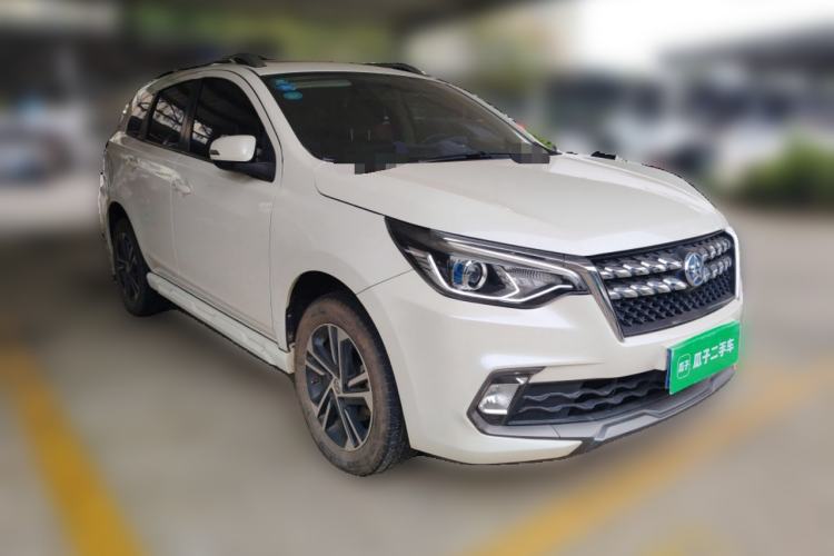 Used Venucia T70 2019 2.0L CVT Enjoy Edition China V Standard Front Right 45 Deg