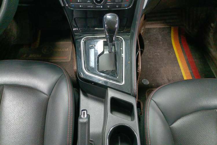 Used Venucia T70 2019 2.0L CVT Enjoy Edition China V Standard Gear Lever