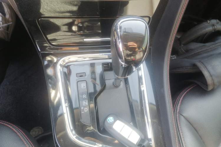 Used Venucia T70 2019 2.0L CVT Enjoy Edition China VI Standard Gear Lever