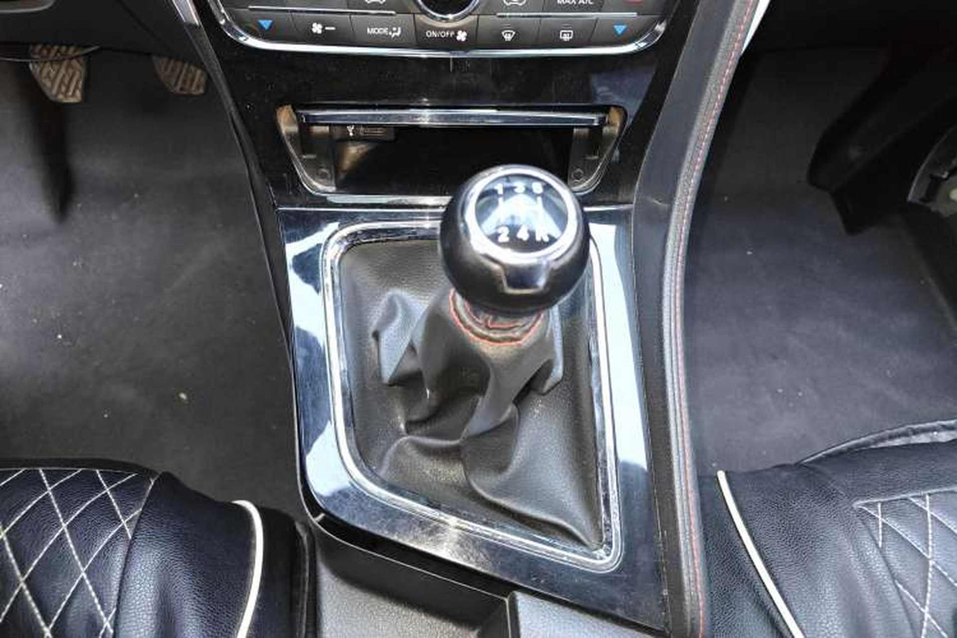 Used Venucia T70 2019 1.4T Manual Enjoyment Edition Gear Lever