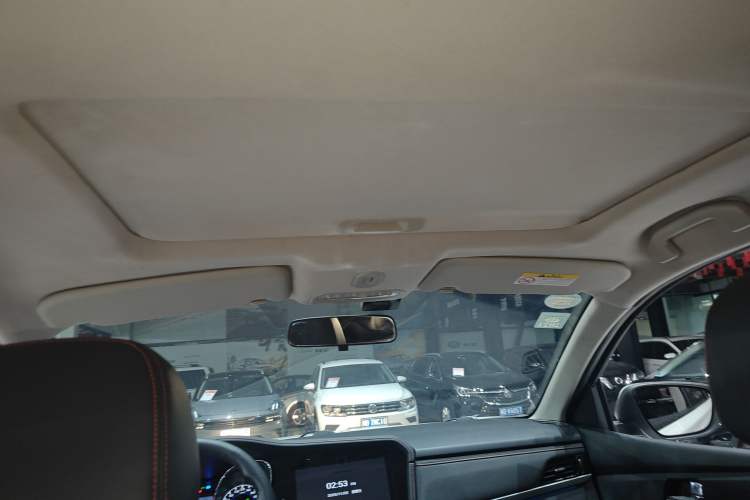 Used Venucia T70 2019 2.0L CVT Enjoy Edition China V Standard Headliner