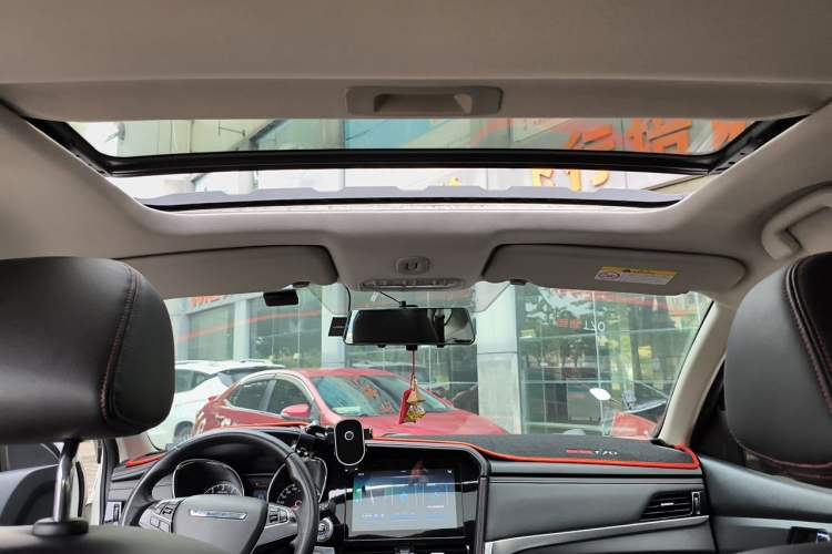 Used Venucia T70 2019 2.0L CVT Enjoy Edition China VI Standard Headliner