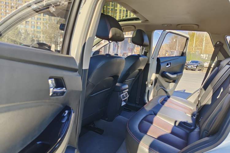 Used Venucia T70 2019 1.4T Manual Enjoyment Edition Interior 1