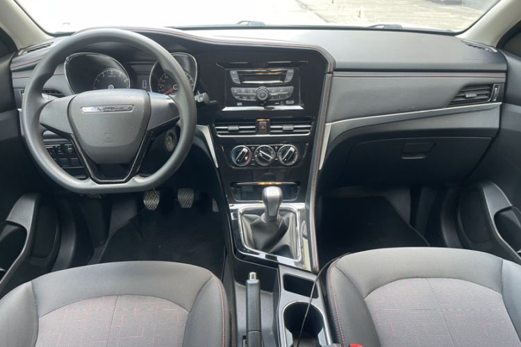 Used Venucia T70 2019 1.6L Manual Classic Edition Interior 5