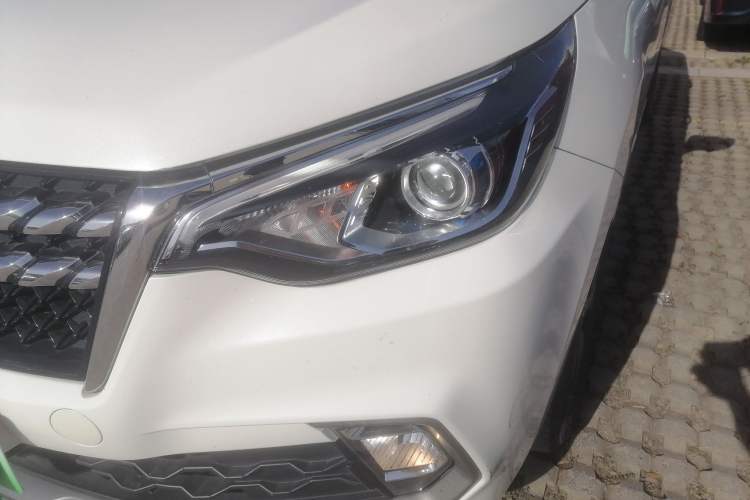 Used Venucia T70 2019 2.0L CVT Enjoy Edition China VI Standard Left Front Headlight