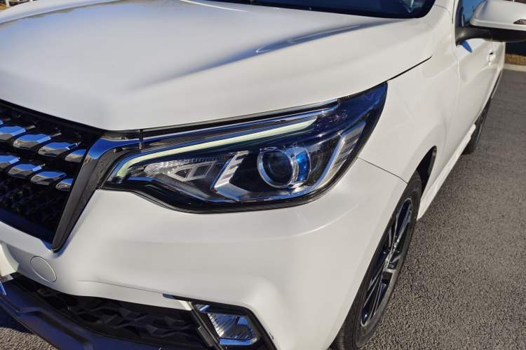 Used Venucia T70 2019 1.4T Manual Enjoyment Edition Left Front Headlight
