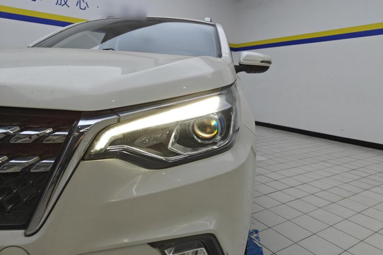 Used Venucia T70 2019 1.4T Manual Enjoyment Edition Left Front Headlight