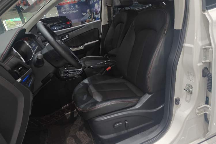 Used Venucia T70 2019 2.0L CVT Enjoy Edition China V Standard Left Front Seat
