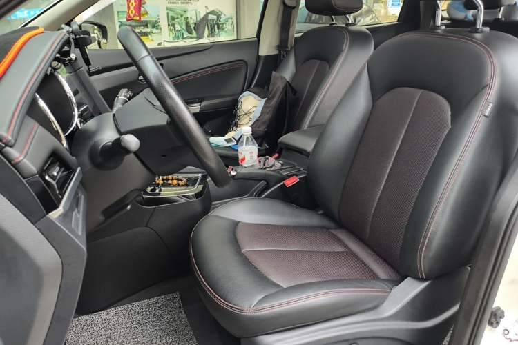 Used Venucia T70 2019 2.0L CVT Enjoy Edition China VI Standard Left Front Seat
