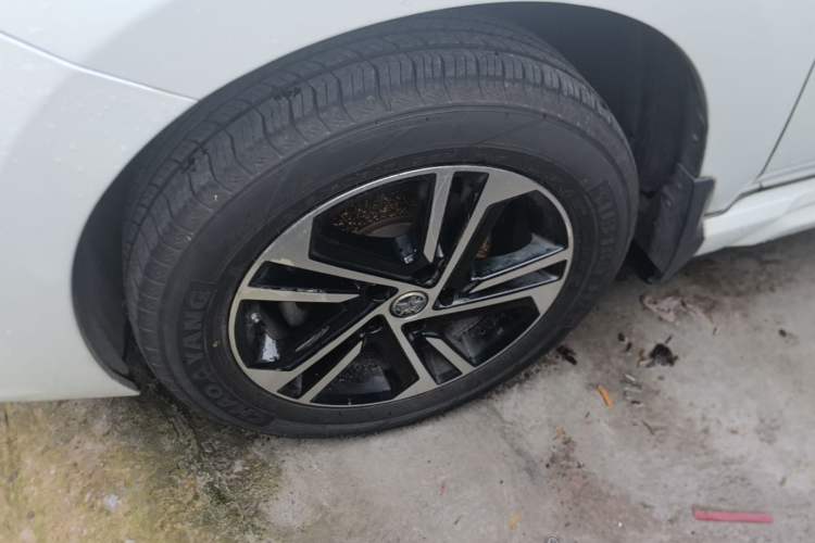Used Venucia T70 2019 2.0L CVT Enjoy Edition China V Standard Left Front Wheel Hub