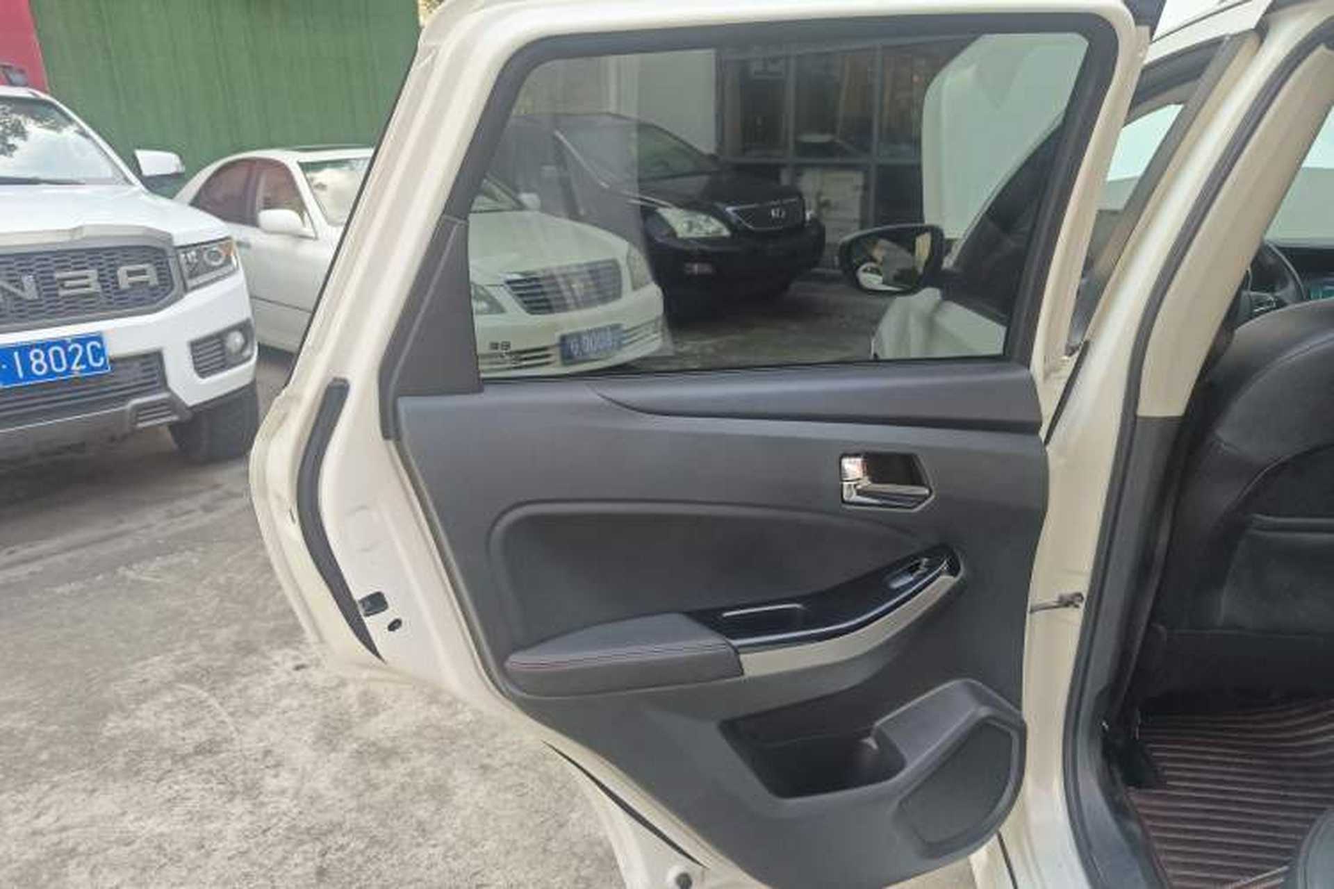 Used Venucia T70 2019 2.0L CVT Enjoy Edition China V Standard Left Rear Door Interior