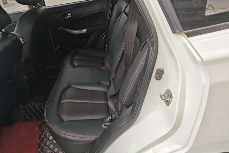 Used Venucia T70 2019 2.0L CVT Enjoy Edition China V Standard Left Rear Seat