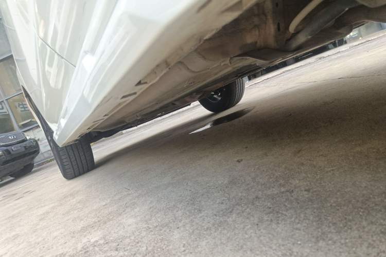 Used Venucia T70 2019 2.0L CVT Enjoy Edition China V Standard Left Side Sill