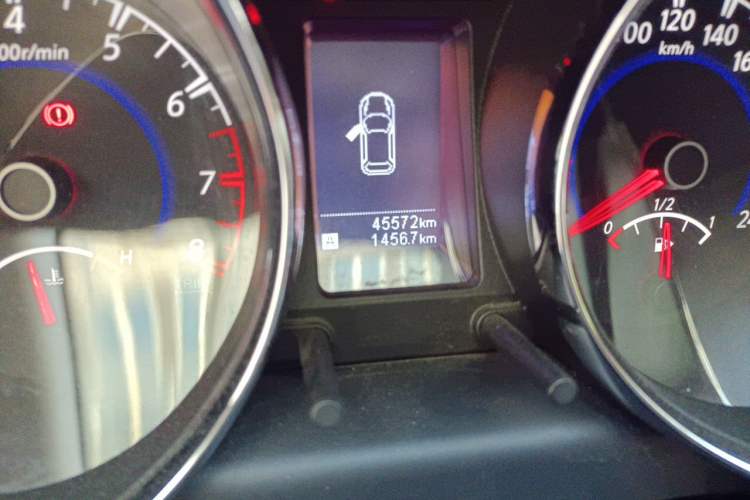 Used Venucia T70 2019 1.6L Manual Classic Edition Odometer Close Up