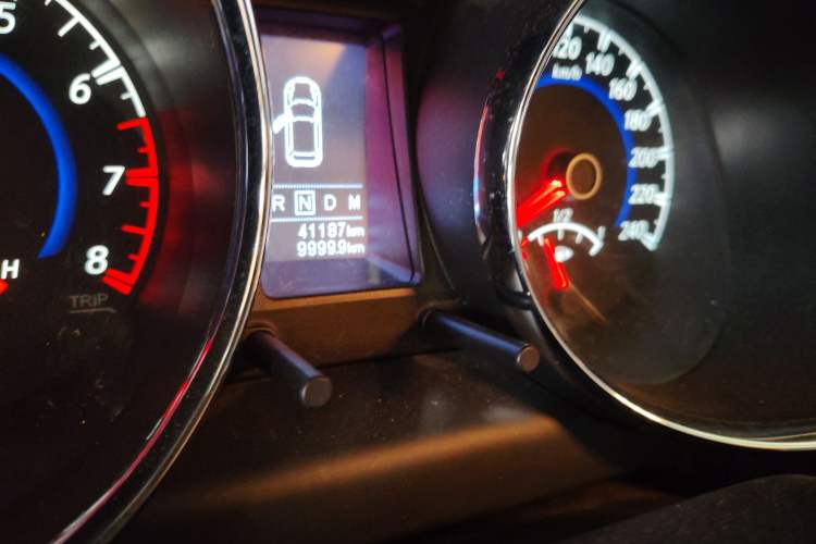 Used Venucia T70 2019 2.0L CVT Enjoy Edition China V Standard Odometer Close Up
