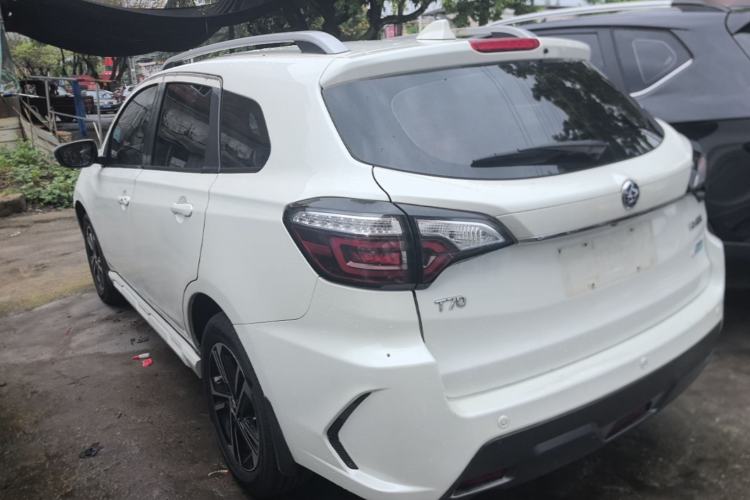 Used Venucia T70 2019 2.0L CVT Enjoy Edition China V Standard Rear Left 45 Deg
