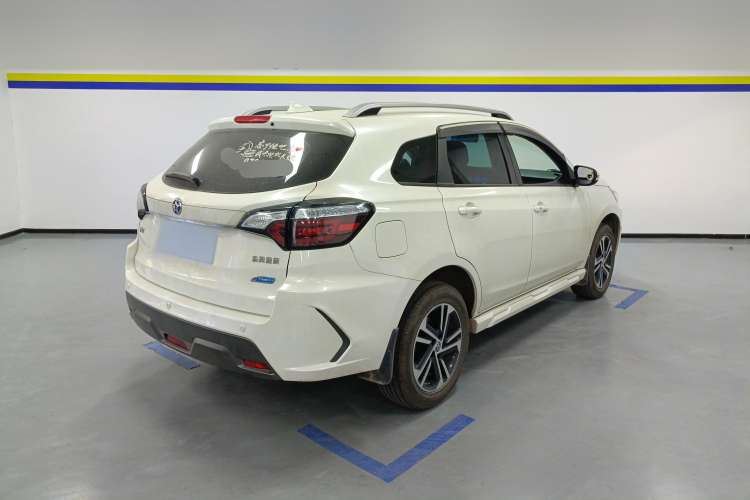 Used Venucia T70 2019 2.0L CVT Enjoy Edition China V Standard Rear Right 45 Deg