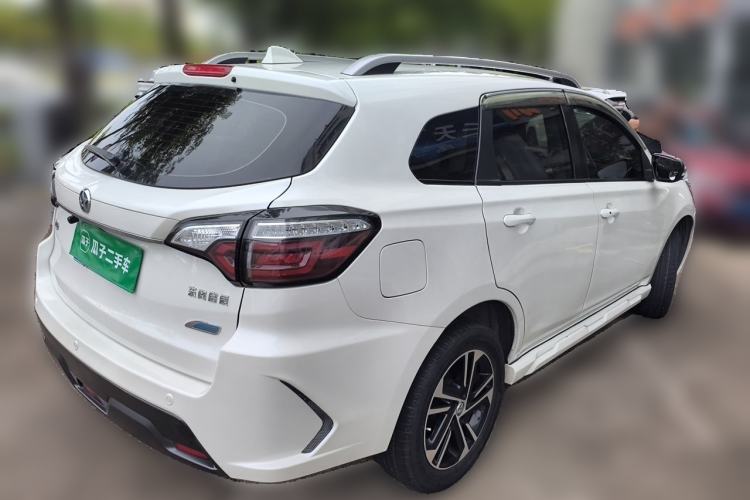 Used Venucia T70 2019 2.0L CVT Enjoy Edition China VI Standard Rear Right 45 Deg