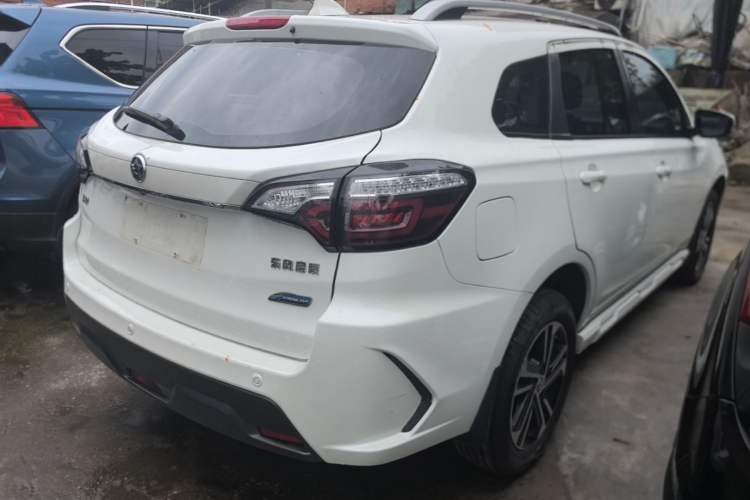 Used Venucia T70 2019 2.0L CVT Enjoy Edition China V Standard Rear Right 45 Deg