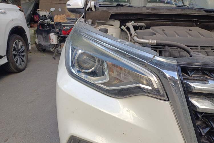 Used Venucia T70 2019 1.6L Manual Classic Edition Right Front Headlight