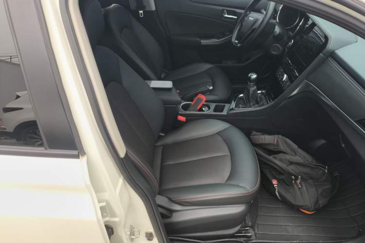 Used Venucia T70 2019 1.4T Manual Enjoyment Edition Right Front Seat