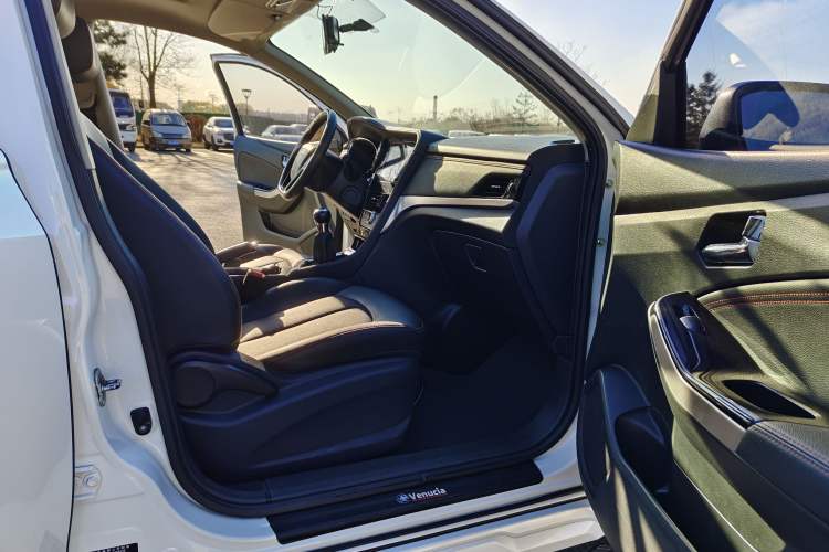 Used Venucia T70 2019 1.4T Manual Enjoyment Edition Right Front Seat