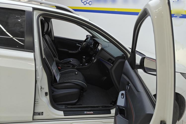 Used Venucia T70 2019 1.4T Manual Enjoyment Edition Right Front Seat