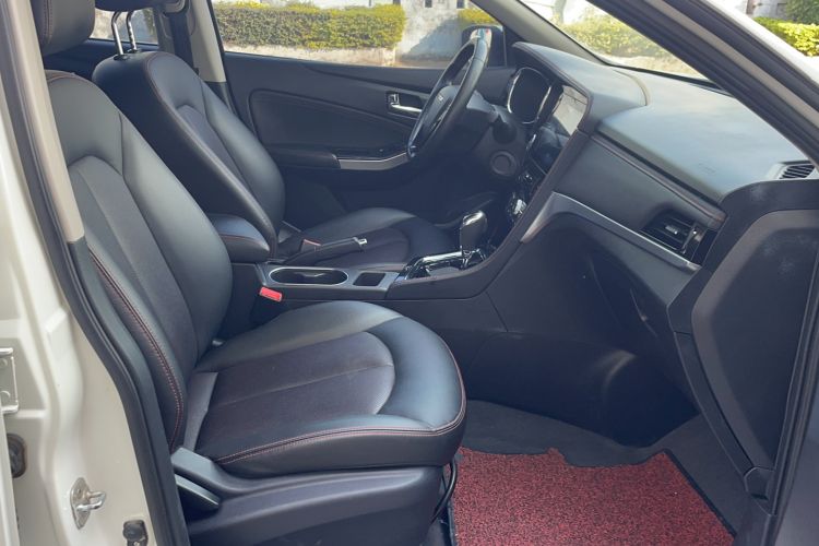 Used Venucia T70 2019 2.0L CVT Enjoy Edition China VI Standard Right Front Seat