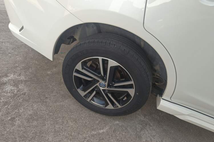 Used Venucia T70 2019 2.0L CVT Enjoy Edition China V Standard Right Rear Wheel Hub