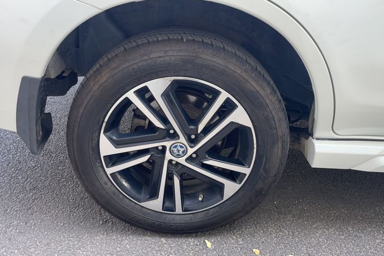 Used Venucia T70 2019 2.0L CVT Enjoy Edition China VI Standard Right Rear Wheel Hub