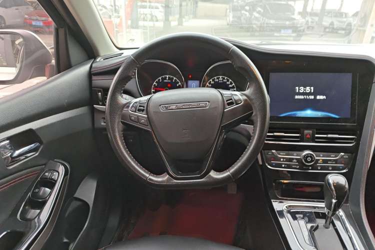 Used Venucia T70 2019 2.0L CVT Enjoy Edition China V Standard Steering Wheel