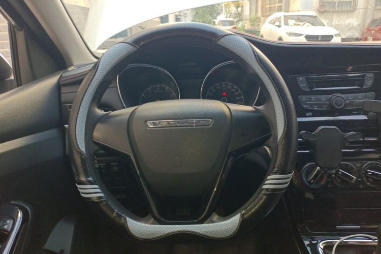 Used Venucia T70 2019 1.6L Manual Classic Edition Steering Wheel