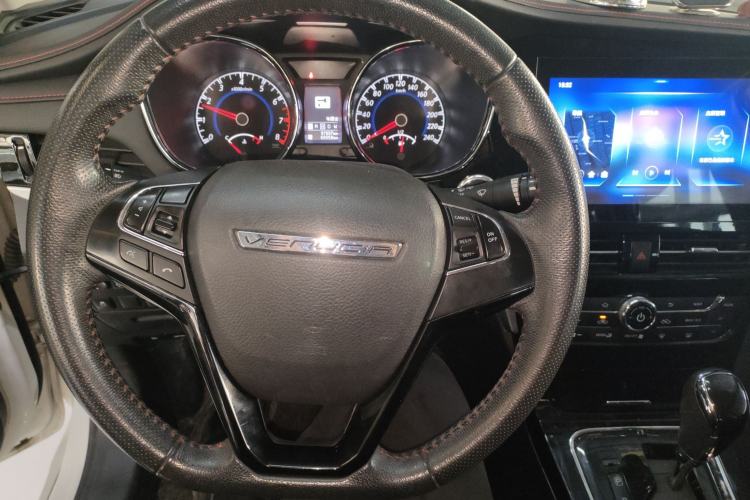 Used Venucia T70 2019 2.0L CVT Enjoy Edition China V Standard Steering Wheel