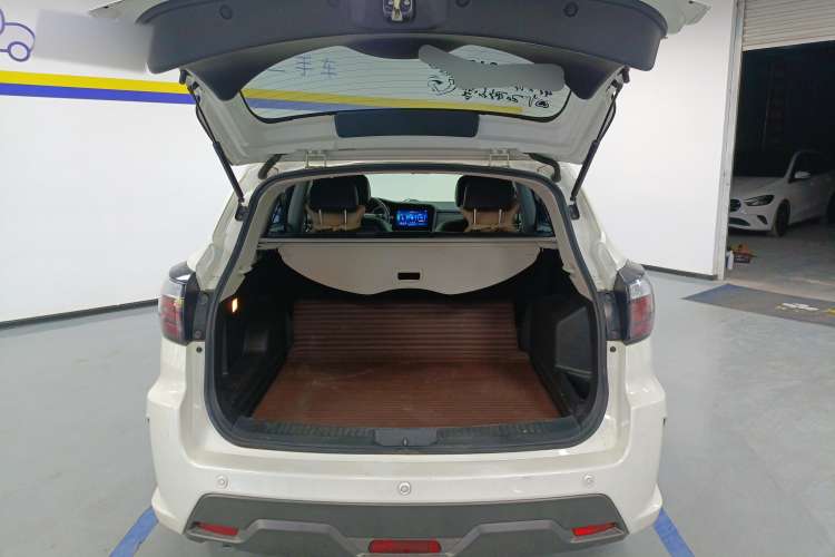 Used Venucia T70 2019 2.0L CVT Enjoy Edition China V Standard Trunk