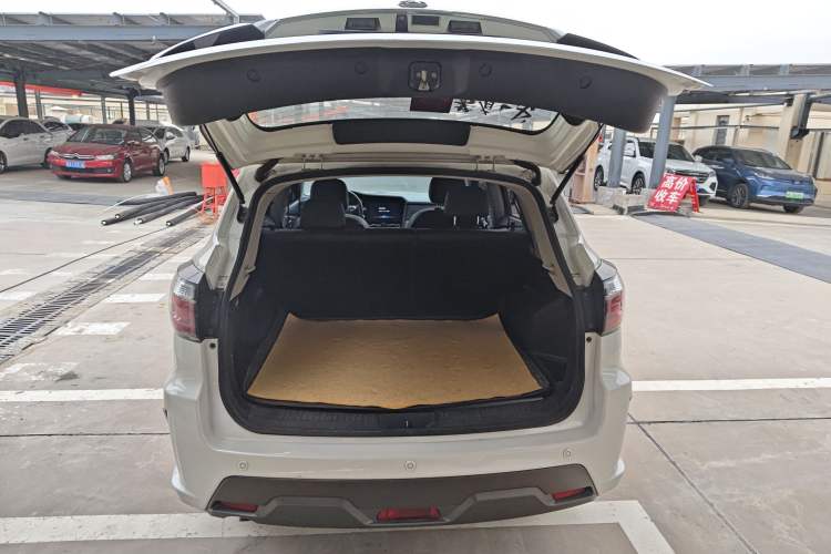 Used Venucia T70 2019 2.0L CVT Enjoy Edition China V Standard Trunk