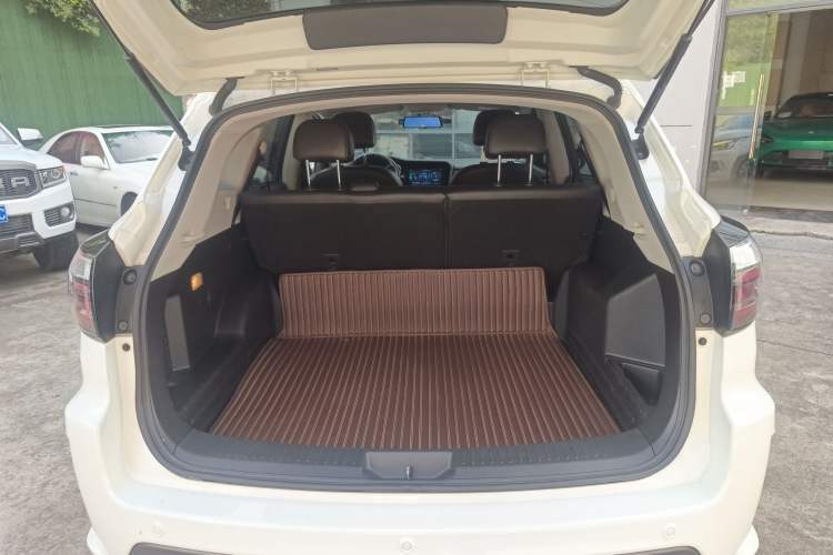 Used Venucia T70 2019 2.0L CVT Enjoy Edition China V Standard Trunk