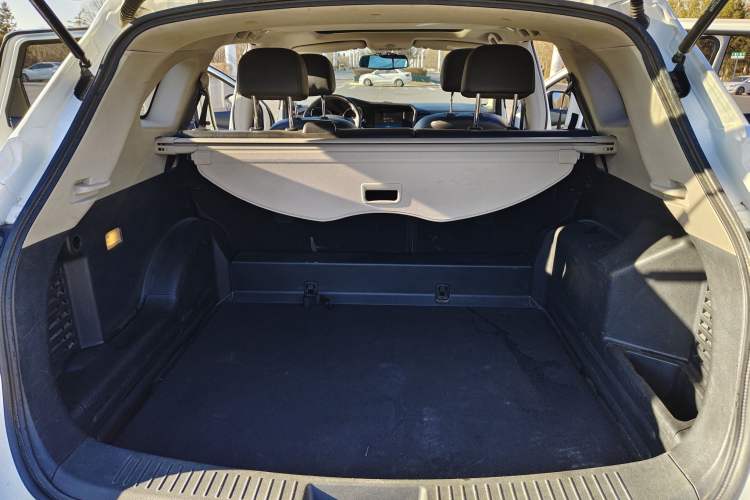 Used Venucia T70 2019 1.4T Manual Enjoyment Edition Trunk